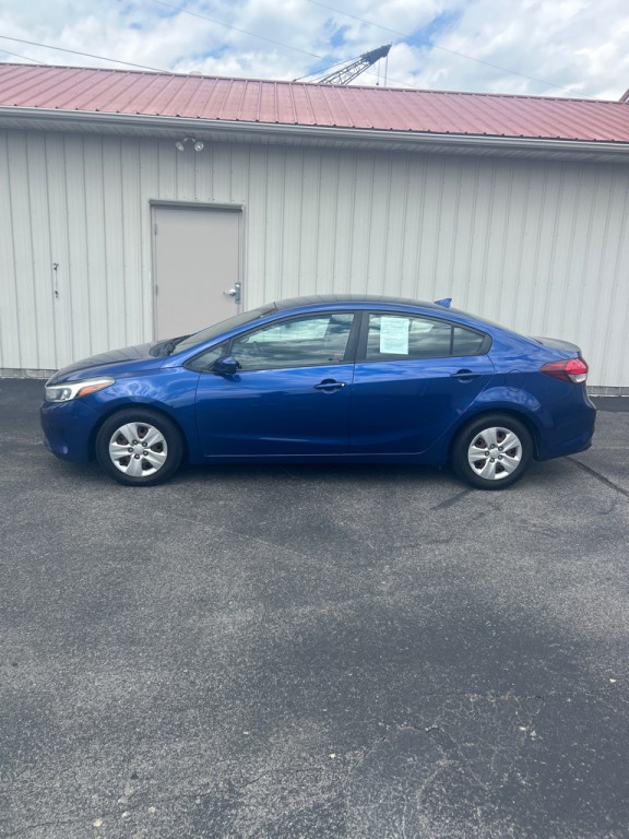 2017 Kia Forte Image 1