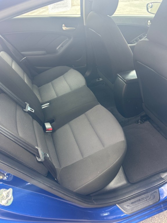 2017 Kia Forte Image 5