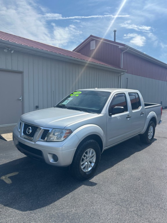 2016 Nissan Frontier Image 2