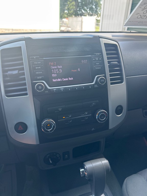 2016 Nissan Frontier Image 9