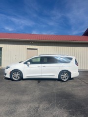 Image for 2018 Chrysler Pacifica Touring L Plus ID: 7753426