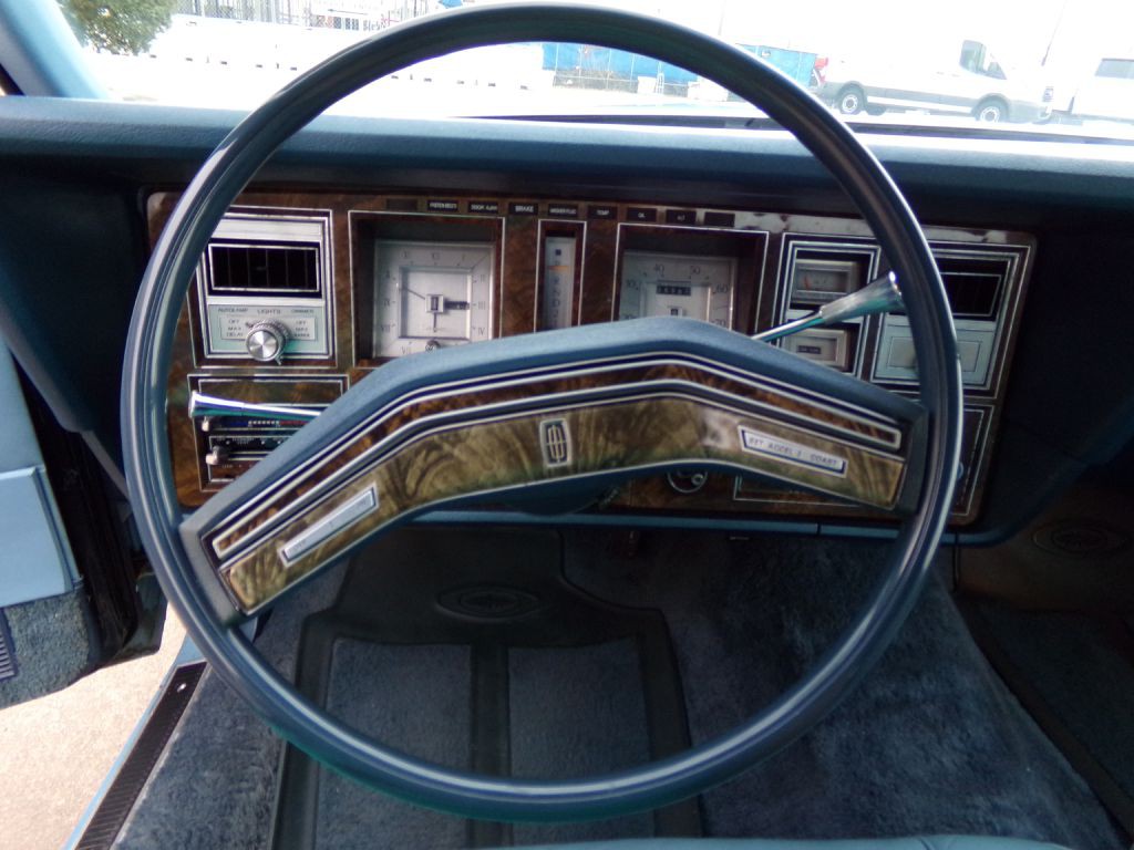 1978 Lincoln Mark V Image 12