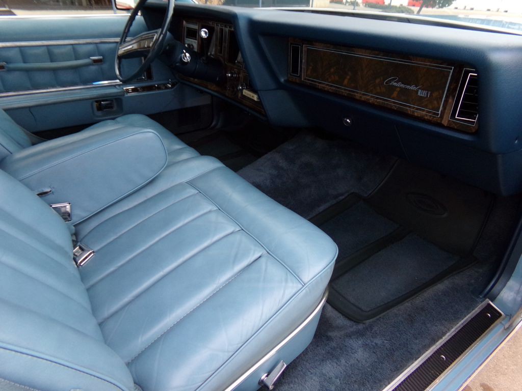 1978 Lincoln Mark V Image 16