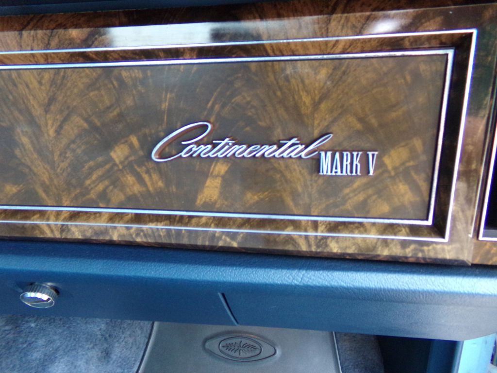 1978 Lincoln Mark V Image 19