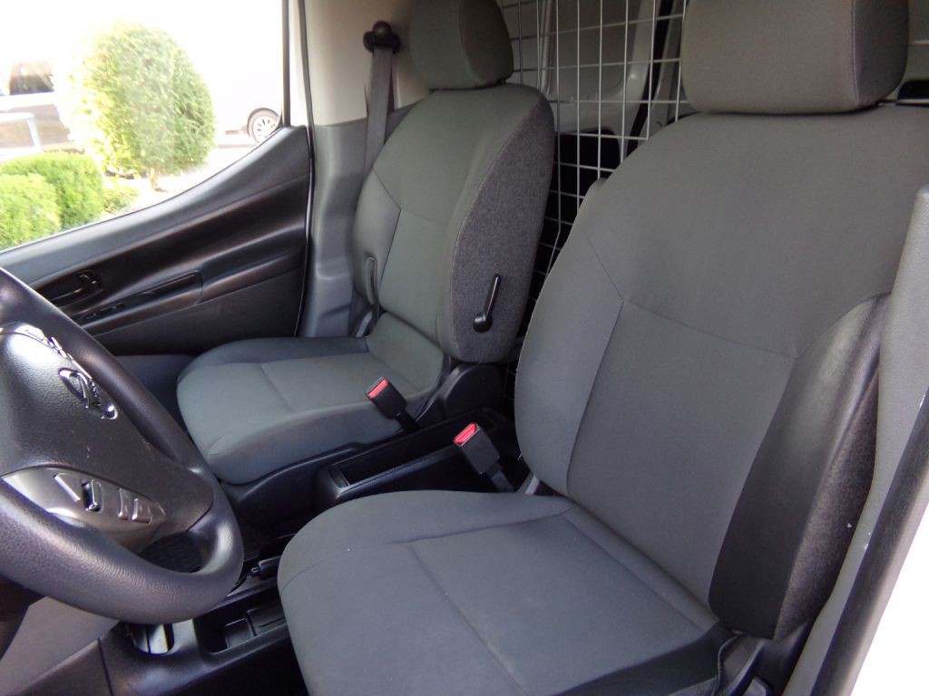 2019 Nissan NV200 Image 13