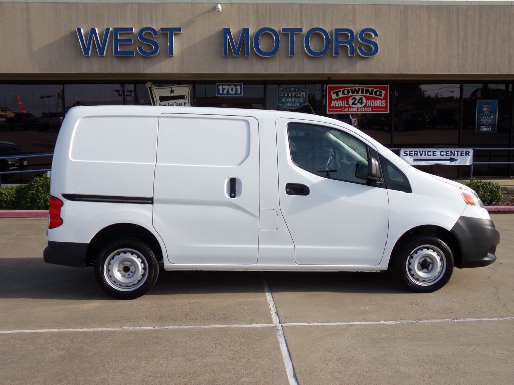 2019 Nissan NV200 Image 2