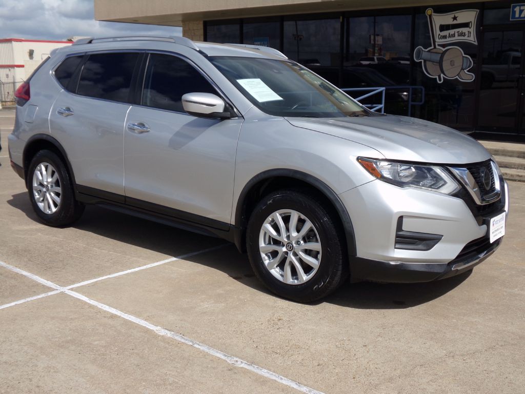 2020 Nissan Rogue Image 1