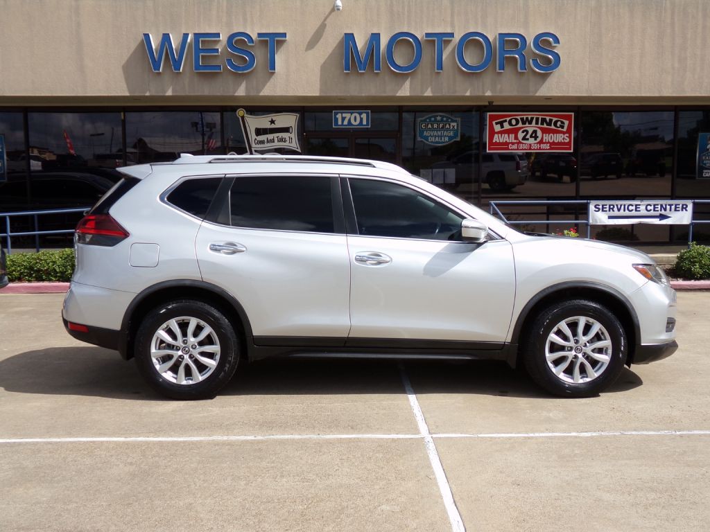 2020 Nissan Rogue Image 2