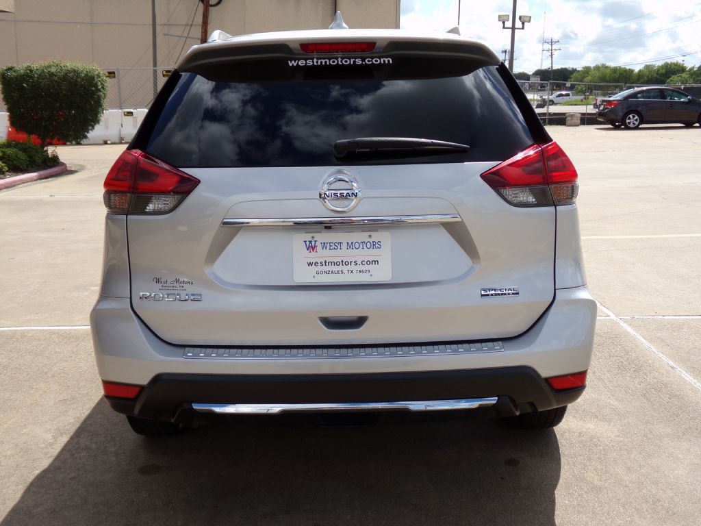 2020 Nissan Rogue Image 6
