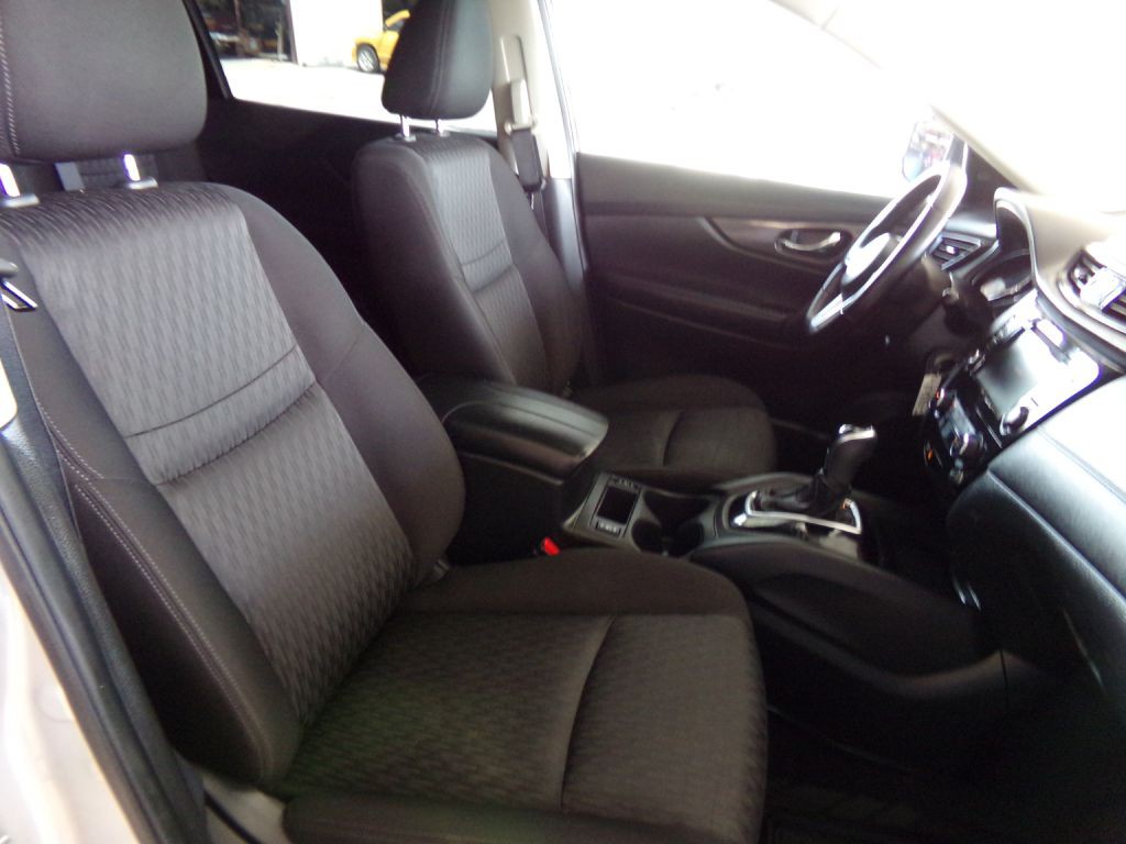 2020 Nissan Rogue Image 22