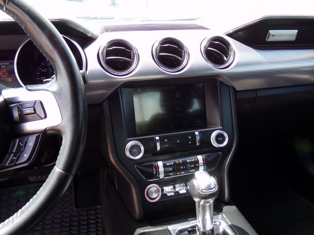 2018 Ford Mustang Image 24