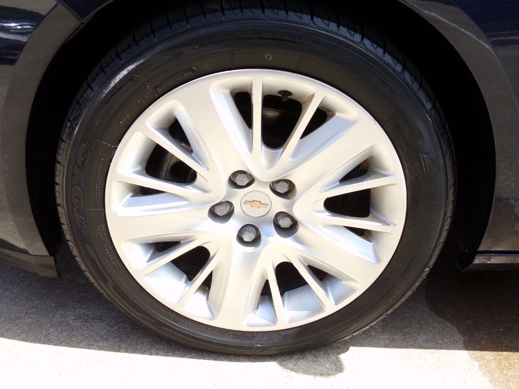 2017 Chevrolet Impala Image 8