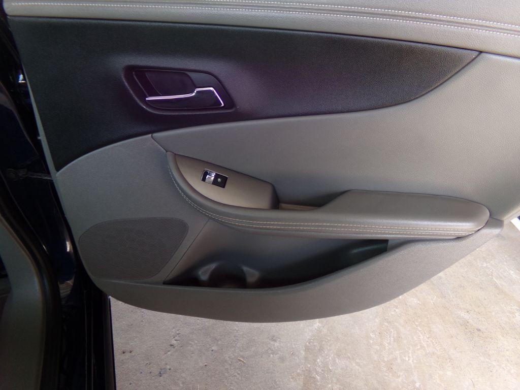 2017 Chevrolet Impala Image 18