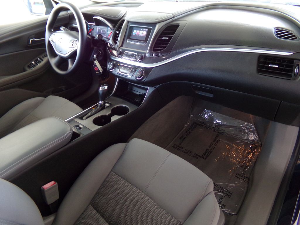 2017 Chevrolet Impala Image 24
