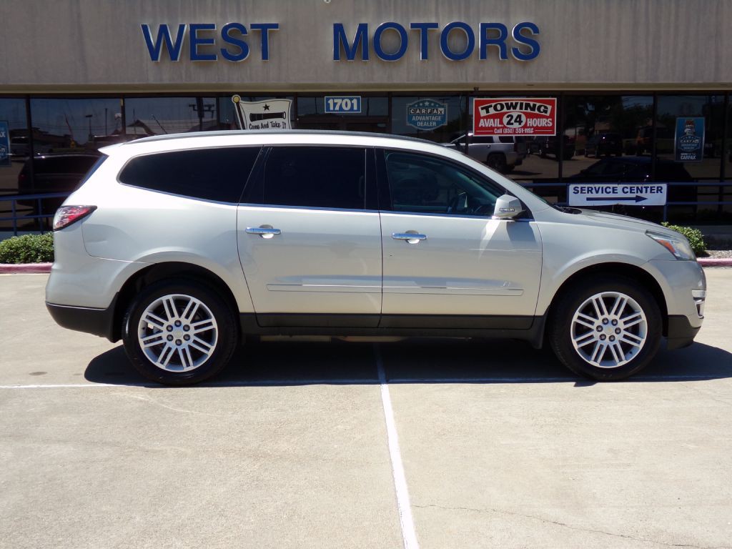 2015 Chevrolet Traverse Image 2