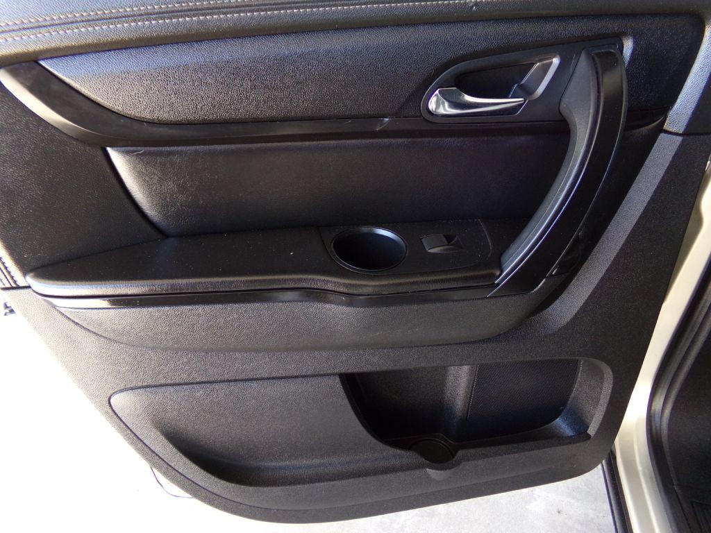 2015 Chevrolet Traverse Image 16