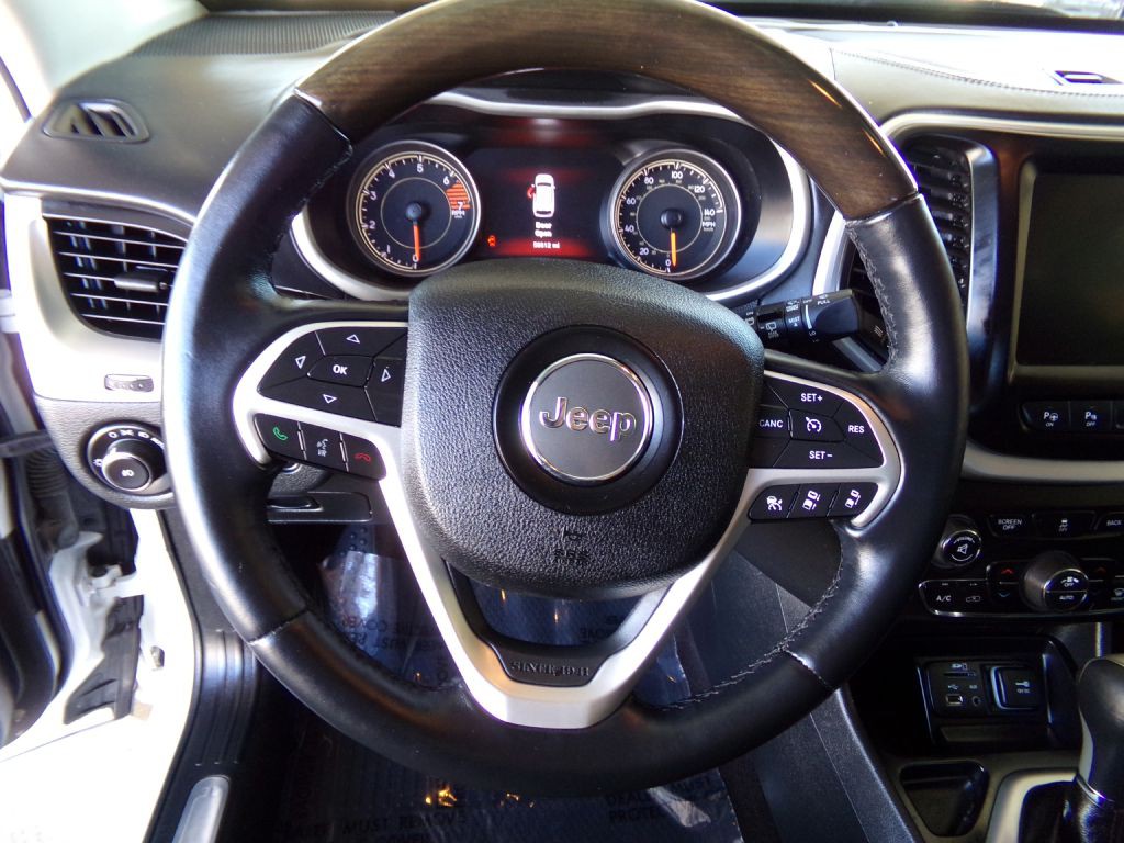 2016 Jeep Cherokee Image 13