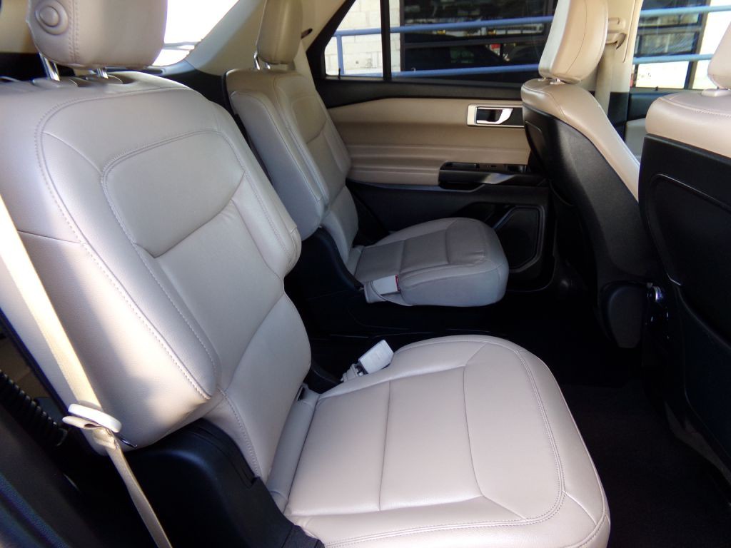 2020 Ford Explorer Image 24
