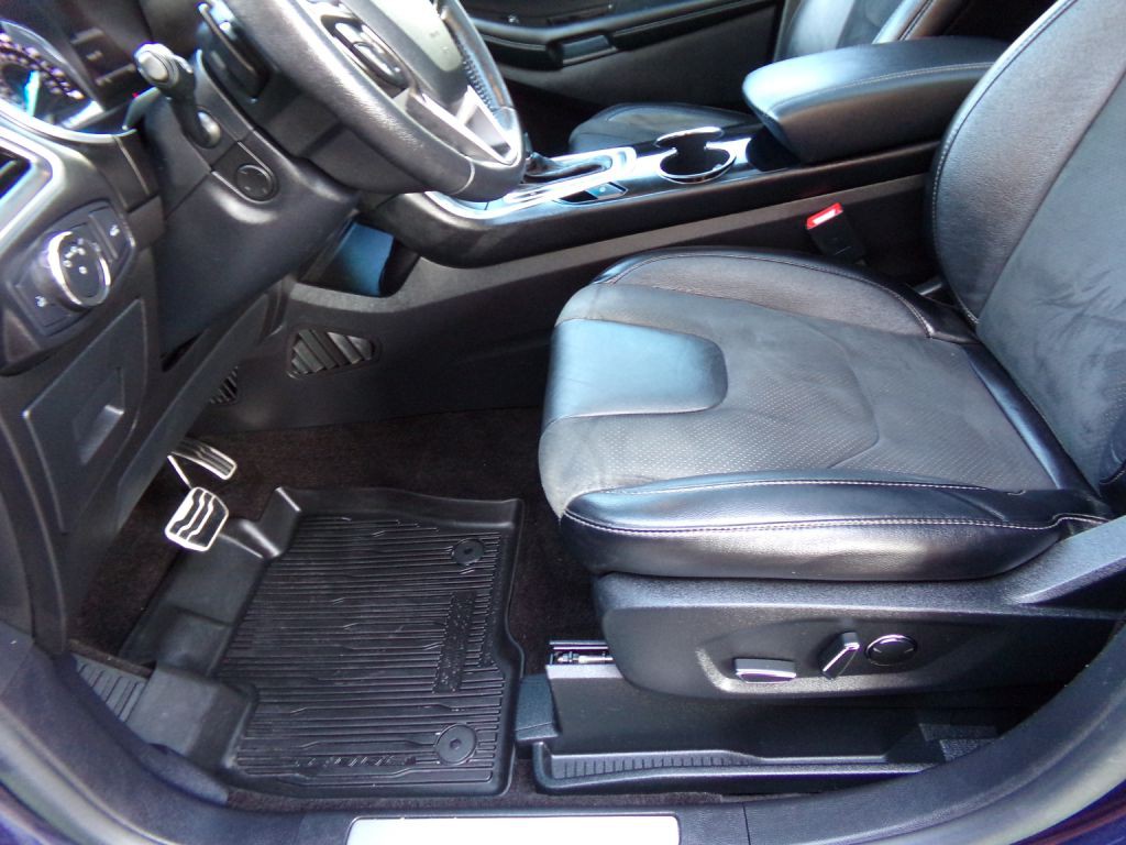 2016 Ford Edge Image 11
