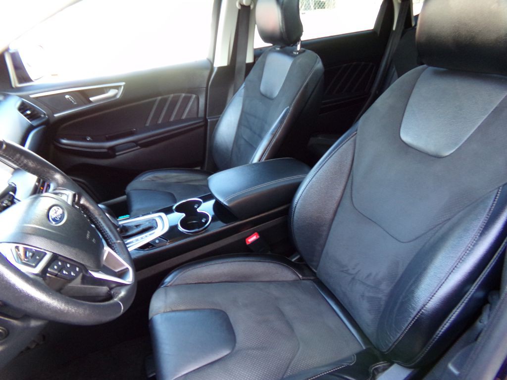 2016 Ford Edge Image 12
