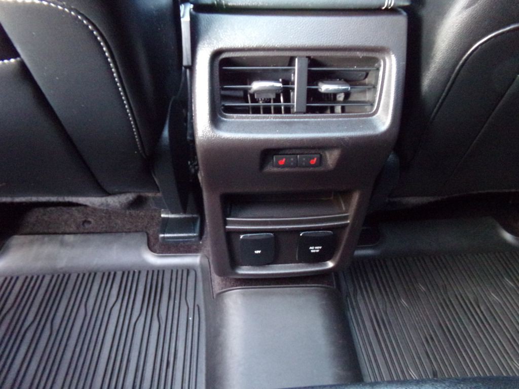 2016 Ford Edge Image 19