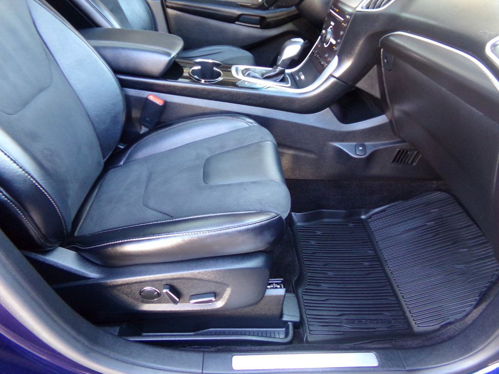 2016 Ford Edge Image 25