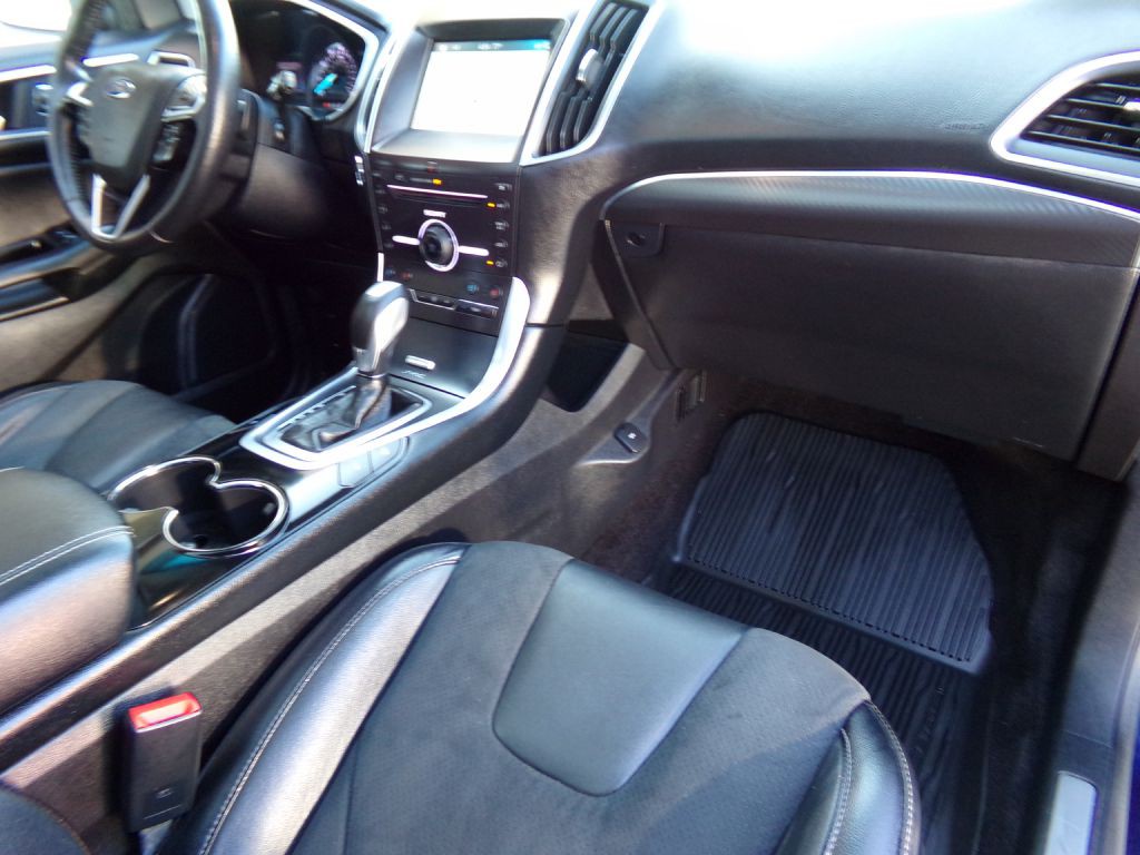 2016 Ford Edge Image 27