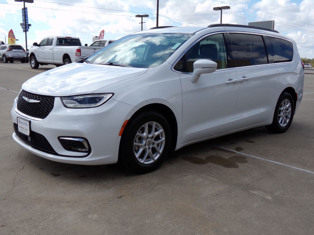 2022 Chrysler Pacifica Image 4