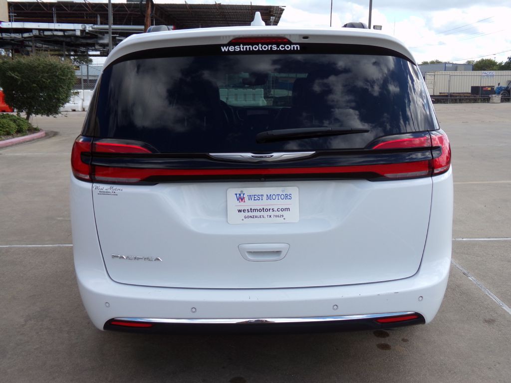 2022 Chrysler Pacifica Image 6