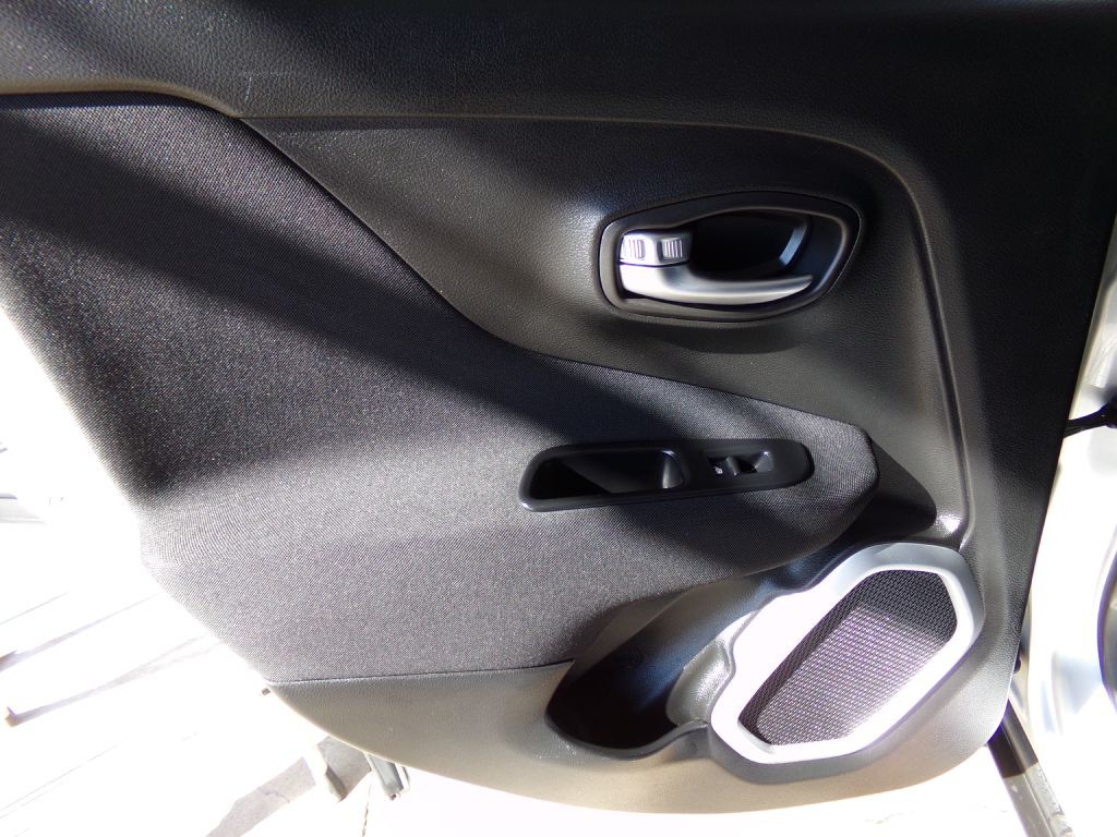 2018 Jeep Renegade Image 15