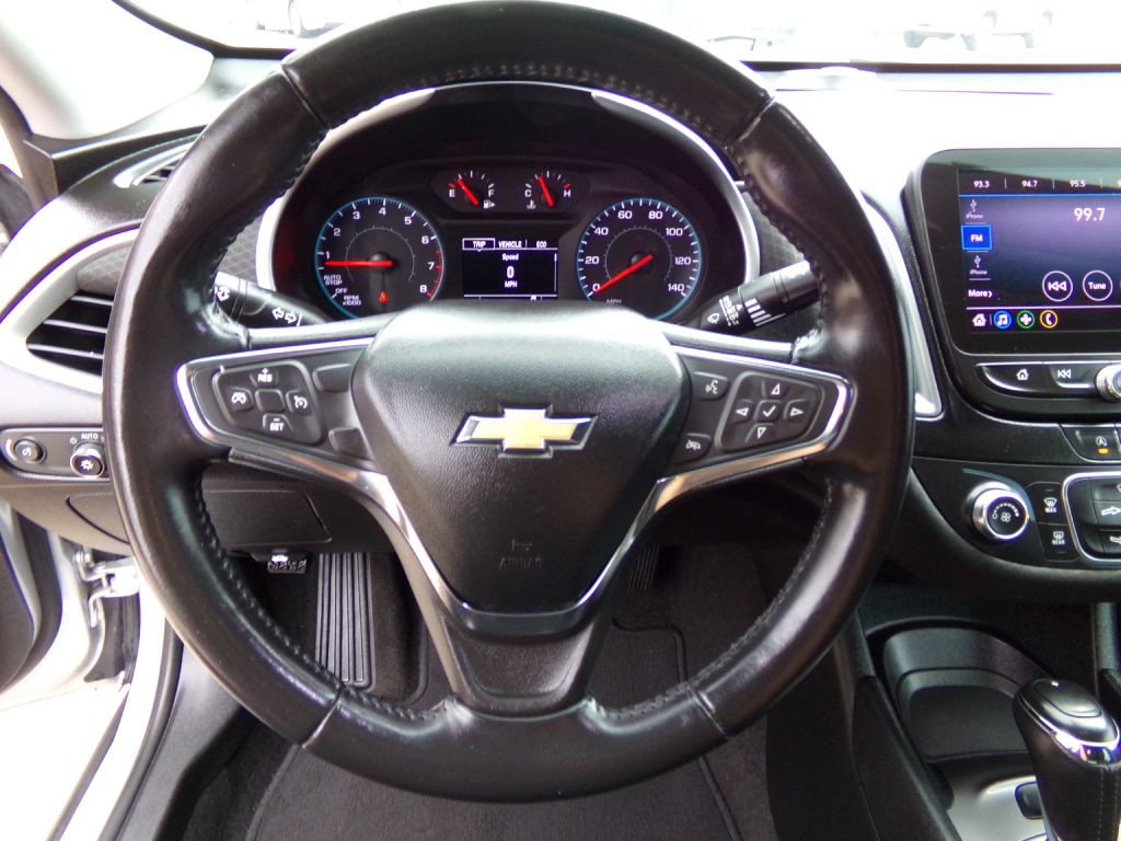 2020 Chevrolet Malibu Image 13