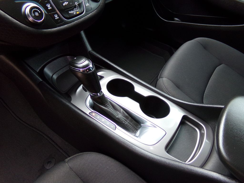 2020 Chevrolet Malibu Image 16