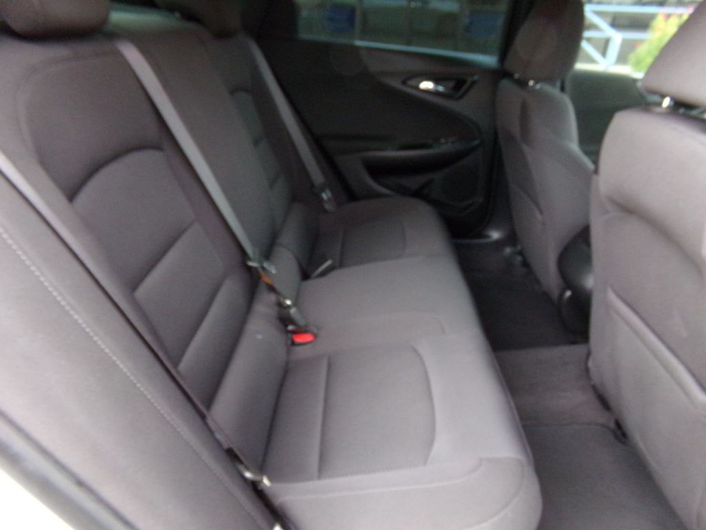 2020 Chevrolet Malibu Image 21