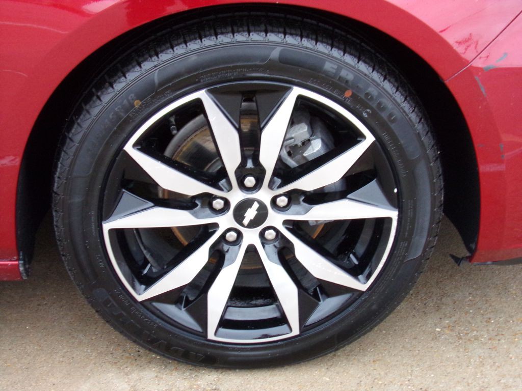 2018 Chevrolet Malibu Image 8