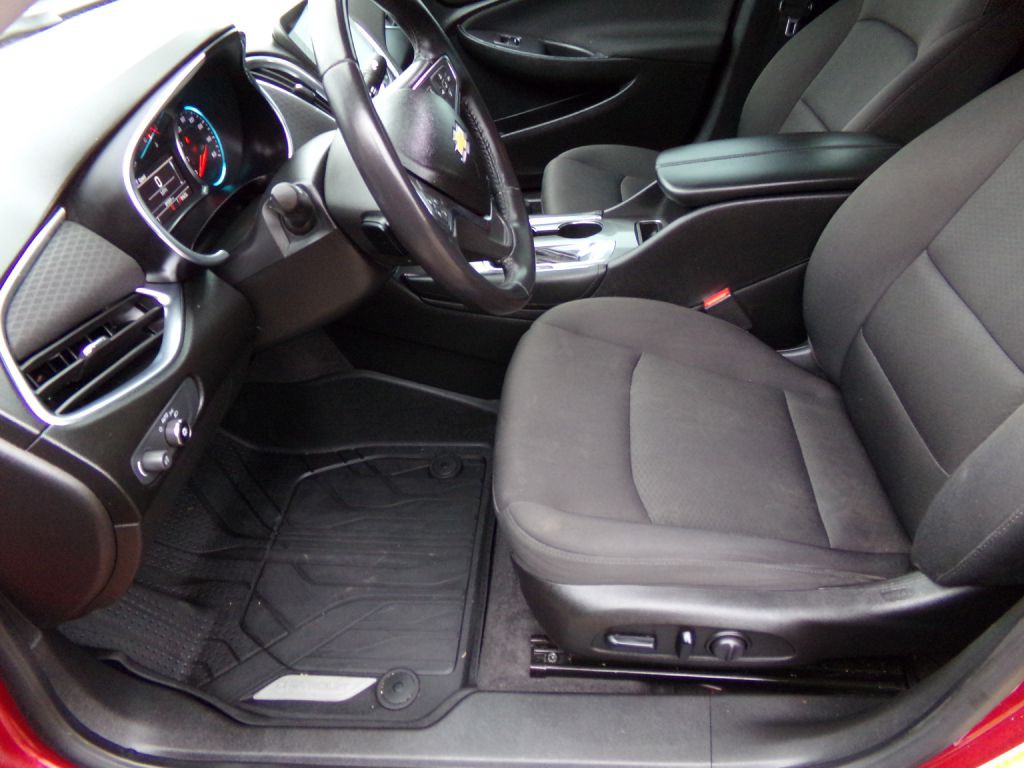 2018 Chevrolet Malibu Image 11