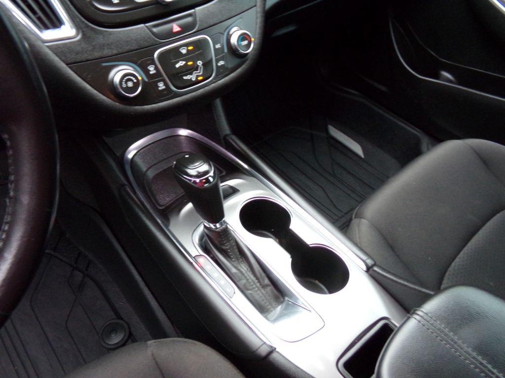 2018 Chevrolet Malibu Image 15