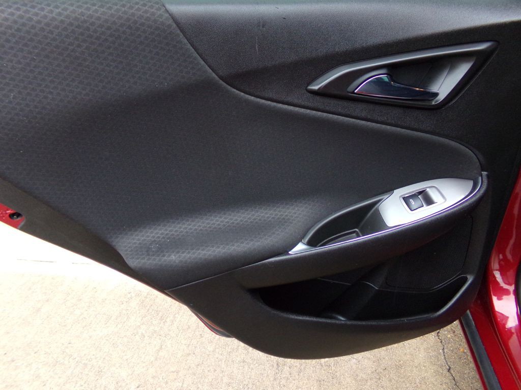 2018 Chevrolet Malibu Image 17