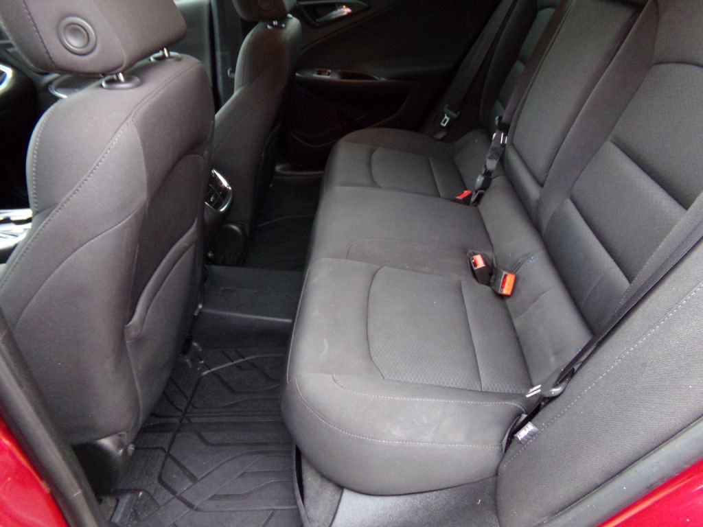 2018 Chevrolet Malibu Image 18