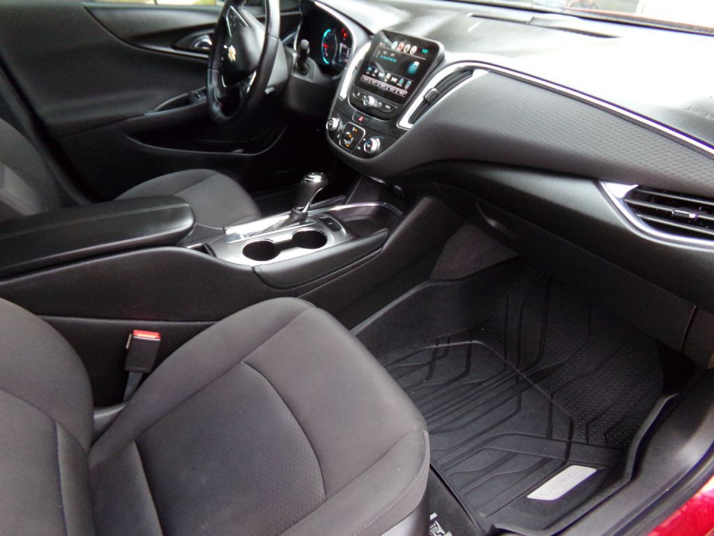 2018 Chevrolet Malibu Image 23