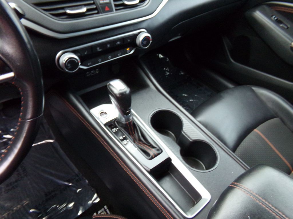 2021 Nissan Altima Image 16