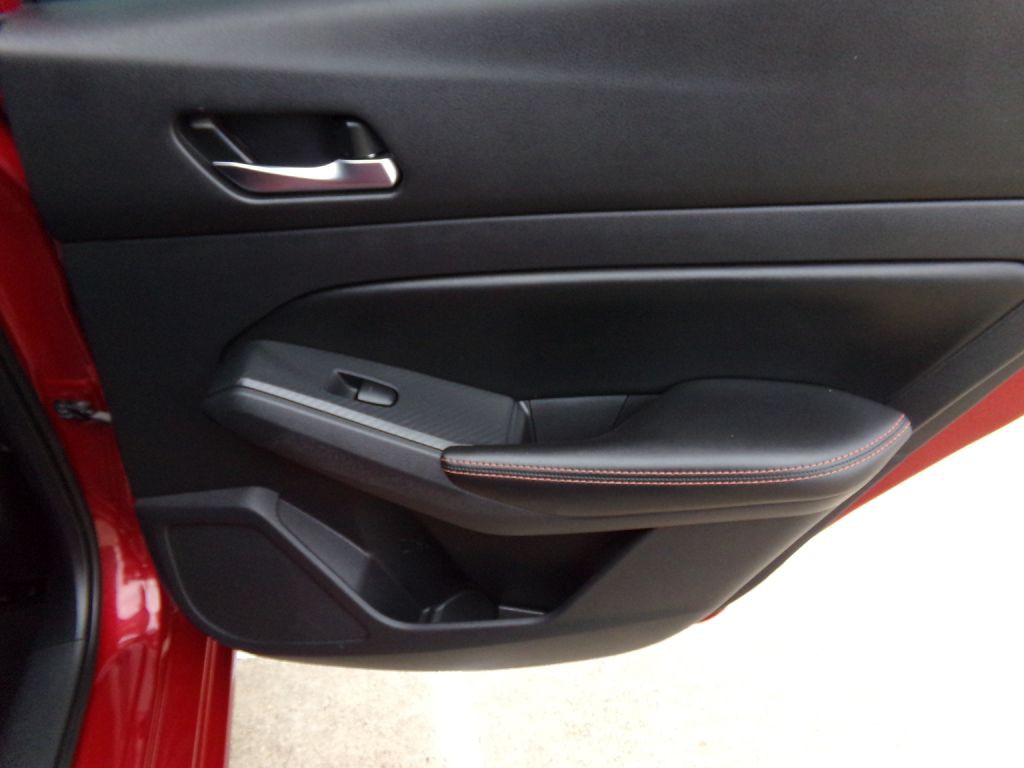 2021 Nissan Altima Image 19