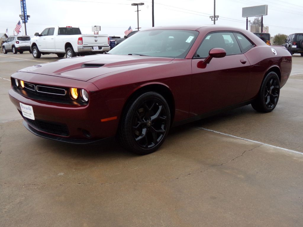 2021 Dodge Challenger Image 4