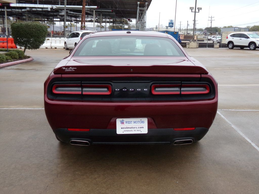 2021 Dodge Challenger Image 6
