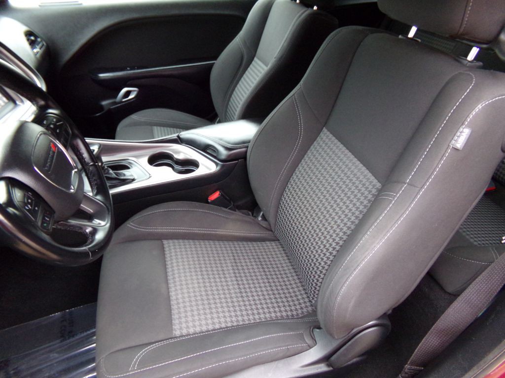 2021 Dodge Challenger Image 15