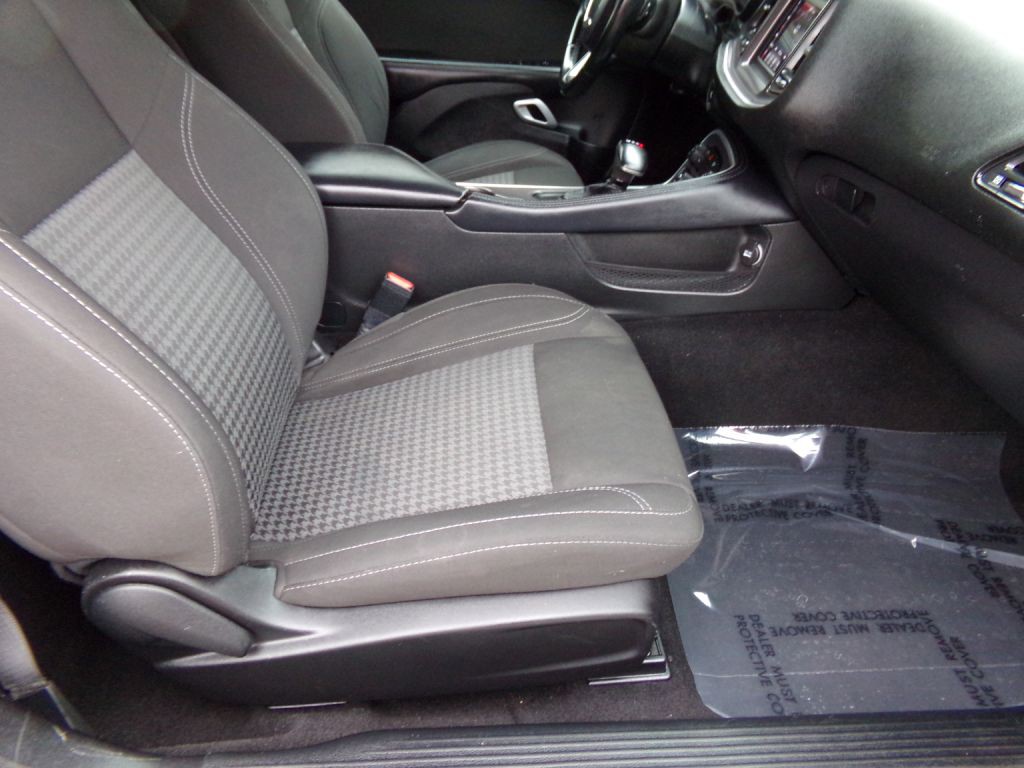 2021 Dodge Challenger Image 18