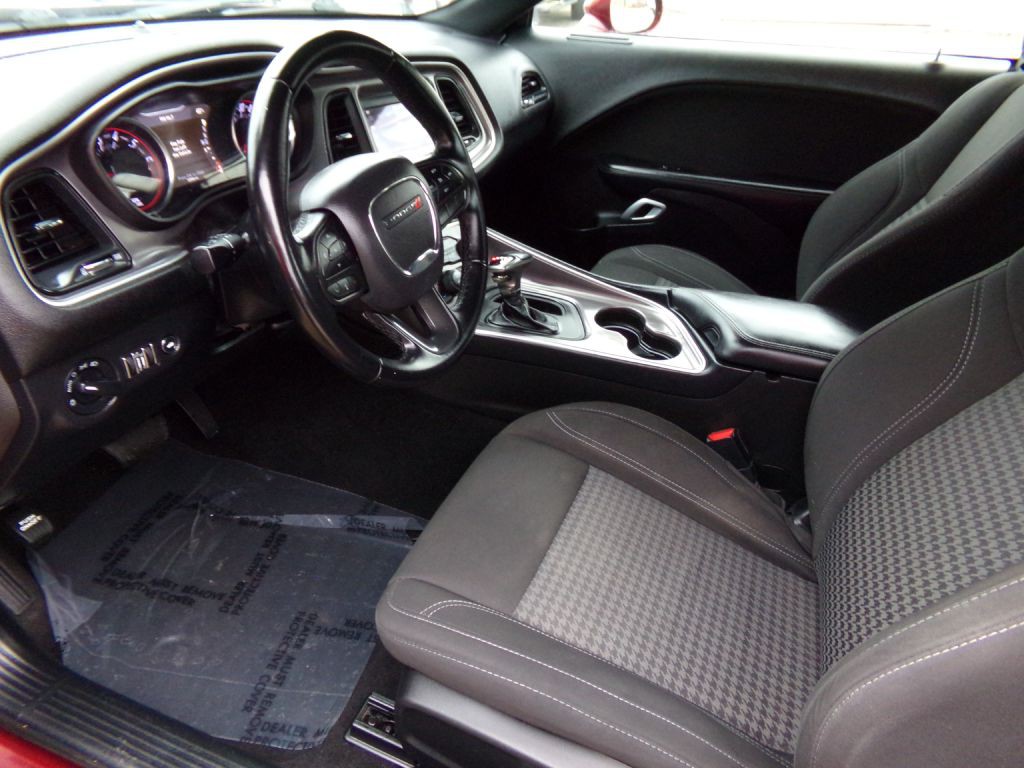 2021 Dodge Challenger Image 24