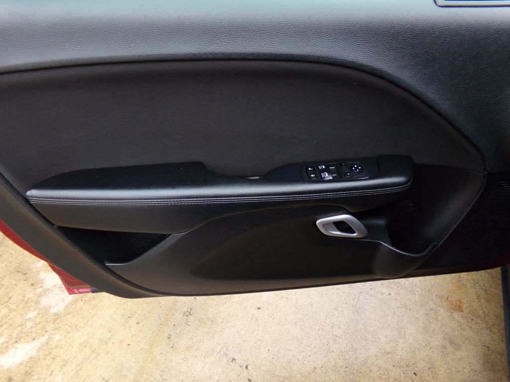 2021 Dodge Challenger Image 25