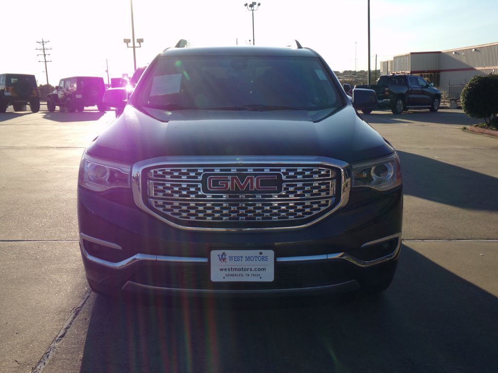 2019 GMC Acadia Image 3