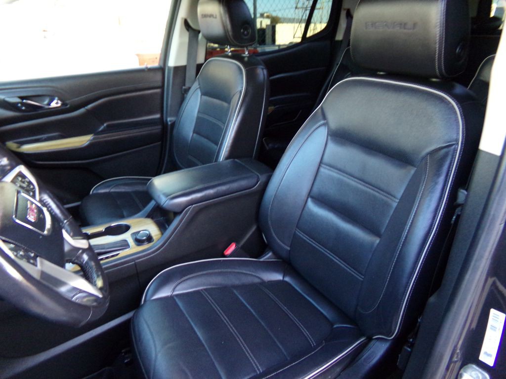 2019 GMC Acadia Image 12