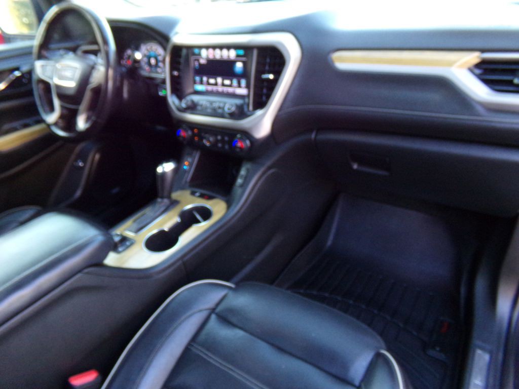 2019 GMC Acadia Image 32